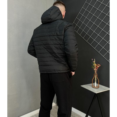 Демісезонна куртка Under Armour чорна