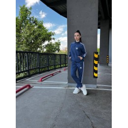Спортивний костюм adid темно-синій Спортивний костюм adid темно-синій